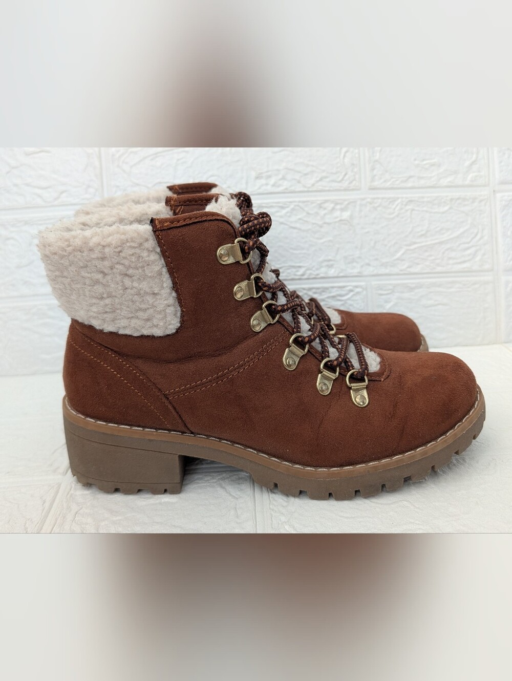 St.Johns bay Brown Suede Lace-Up Winter Ankle Boot Sz 7.5